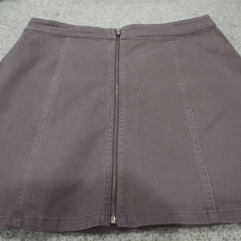 Mini Skirt - Picture 3 of 4
